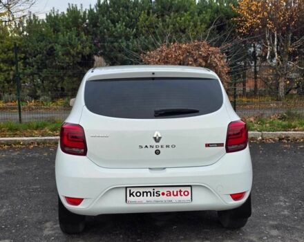 Белый Рено Сандеро, объемом двигателя 1 л и пробегом 70 тыс. км за 7499 $, фото 3 на Automoto.ua