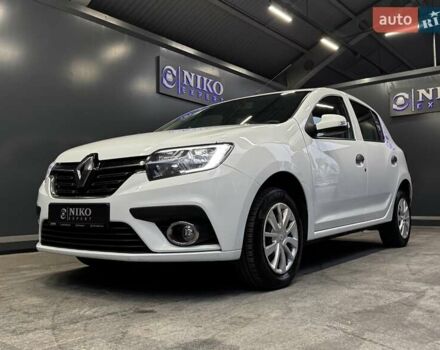 Белый Рено Сандеро, объемом двигателя 1.5 л и пробегом 73 тыс. км за 8500 $, фото 5 на Automoto.ua