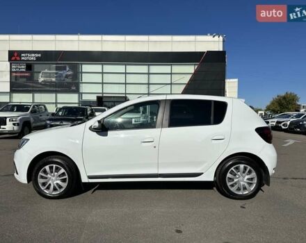 Белый Рено Сандеро, объемом двигателя 0.9 л и пробегом 106 тыс. км за 9300 $, фото 4 на Automoto.ua