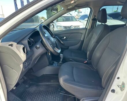 Белый Рено Сандеро, объемом двигателя 0.9 л и пробегом 106 тыс. км за 9300 $, фото 12 на Automoto.ua