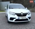 Белый Рено Сандеро, объемом двигателя 1 л и пробегом 135 тыс. км за 8000 $, фото 2 на Automoto.ua