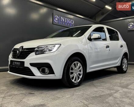 Белый Рено Сандеро, объемом двигателя 1.5 л и пробегом 73 тыс. км за 8500 $, фото 1 на Automoto.ua