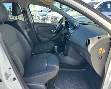 Белый Рено Сандеро, объемом двигателя 0.9 л и пробегом 106 тыс. км за 9300 $, фото 19 на Automoto.ua