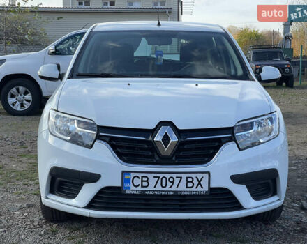 Белый Рено Сандеро, объемом двигателя 1 л и пробегом 31 тыс. км за 8900 $, фото 1 на Automoto.ua