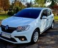 Белый Рено Сандеро, объемом двигателя 0.9 л и пробегом 13 тыс. км за 9870 $, фото 7 на Automoto.ua
