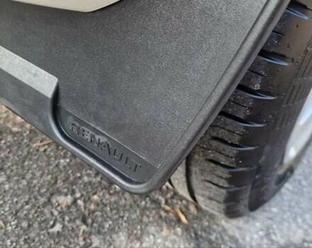 Белый Рено Сандеро, объемом двигателя 0.9 л и пробегом 13 тыс. км за 9870 $, фото 23 на Automoto.ua