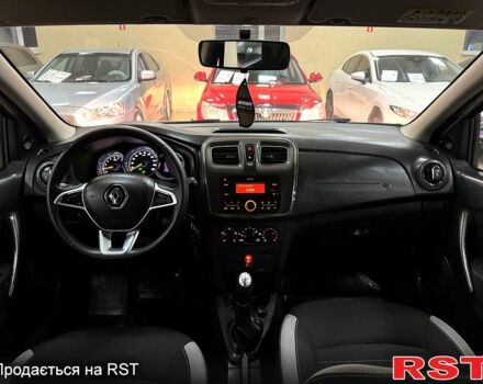 Белый Рено Сандеро, объемом двигателя 1.5 л и пробегом 136 тыс. км за 11000 $, фото 11 на Automoto.ua