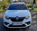 Белый Рено Сандеро, объемом двигателя 0.9 л и пробегом 13 тыс. км за 9870 $, фото 1 на Automoto.ua