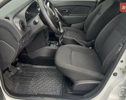 Білий Рено Сандеро, об'ємом двигуна 1.46 л та пробігом 80 тис. км за 8339 $, фото 11 на Automoto.ua