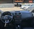 Белый Рено Сандеро, объемом двигателя 0.9 л и пробегом 106 тыс. км за 9300 $, фото 16 на Automoto.ua
