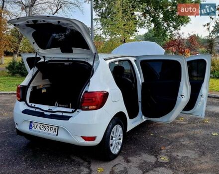 Білий Рено Сандеро, об'ємом двигуна 0.9 л та пробігом 13 тис. км за 9650 $, фото 38 на Automoto.ua