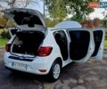 Білий Рено Сандеро, об'ємом двигуна 0.9 л та пробігом 13 тис. км за 9650 $, фото 38 на Automoto.ua