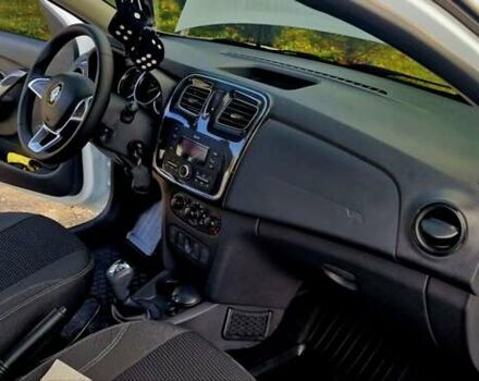 Белый Рено Сандеро, объемом двигателя 0.9 л и пробегом 13 тыс. км за 9870 $, фото 48 на Automoto.ua