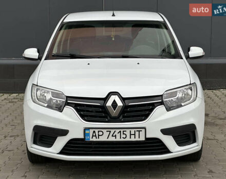 Белый Рено Сандеро, объемом двигателя 1.5 л и пробегом 118 тыс. км за 8900 $, фото 7 на Automoto.ua