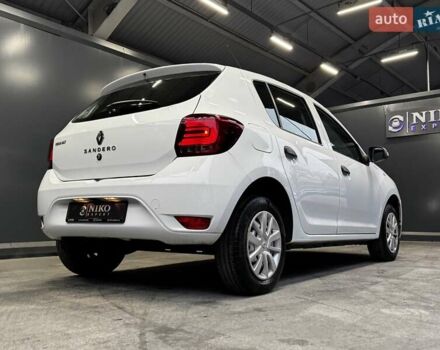 Белый Рено Сандеро, объемом двигателя 1.5 л и пробегом 73 тыс. км за 8500 $, фото 17 на Automoto.ua