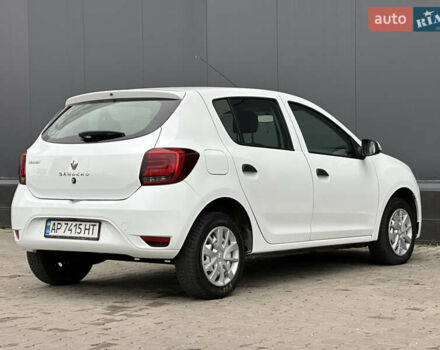 Белый Рено Сандеро, объемом двигателя 1.5 л и пробегом 118 тыс. км за 8900 $, фото 2 на Automoto.ua