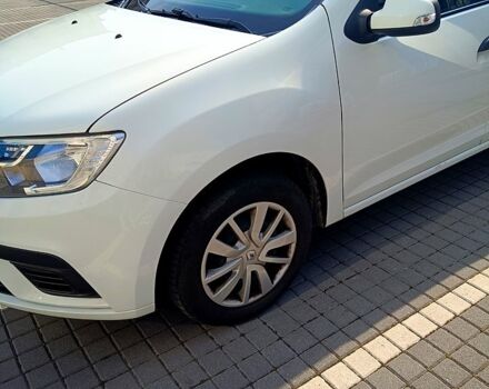 Белый Рено Сандеро, объемом двигателя 1 л и пробегом 75 тыс. км за 8500 $, фото 5 на Automoto.ua