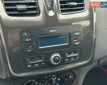 Белый Рено Сандеро, объемом двигателя 1 л и пробегом 168 тыс. км за 6290 $, фото 16 на Automoto.ua