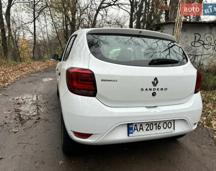 Белый Рено Сандеро, объемом двигателя 1.46 л и пробегом 115 тыс. км за 8350 $, фото 3 на Automoto.ua