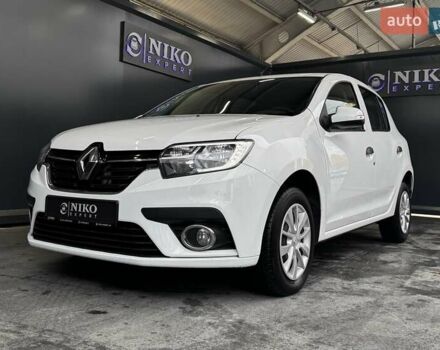 Белый Рено Сандеро, объемом двигателя 1.46 л и пробегом 76 тыс. км за 8900 $, фото 3 на Automoto.ua