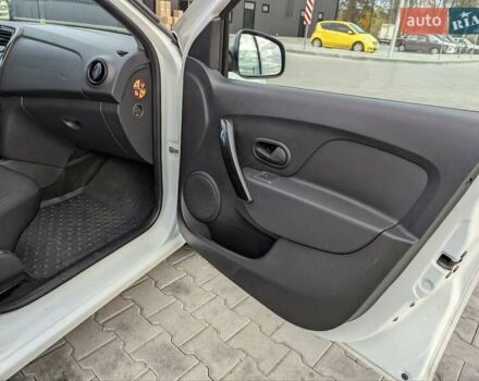 Рено Сандеро 2019 в Виннице на Automoto.ua Белый Рено Сандеро, объемом двигателя 1.46 л и пробегом 137 тыс. км за 8890 $, фото 30 на Automoto.ua