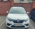 Белый Рено Сандеро, объемом двигателя 0.9 л и пробегом 132 тыс. км за 5500 $, фото 1 на Automoto.ua