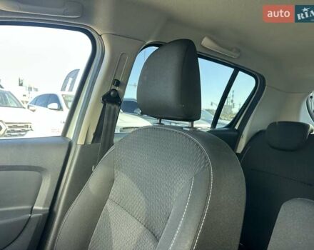 Белый Рено Сандеро, объемом двигателя 0.9 л и пробегом 106 тыс. км за 9300 $, фото 22 на Automoto.ua