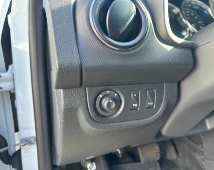 Белый Рено Сандеро, объемом двигателя 0.9 л и пробегом 106 тыс. км за 9300 $, фото 11 на Automoto.ua