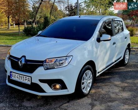Білий Рено Сандеро, об'ємом двигуна 0.9 л та пробігом 13 тис. км за 9650 $, фото 7 на Automoto.ua