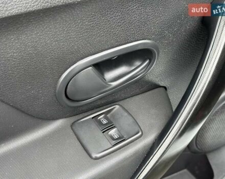 Белый Рено Сандеро, объемом двигателя 1 л и пробегом 168 тыс. км за 6290 $, фото 15 на Automoto.ua