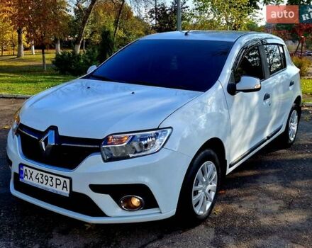 Білий Рено Сандеро, об'ємом двигуна 0.9 л та пробігом 13 тис. км за 9650 $, фото 2 на Automoto.ua