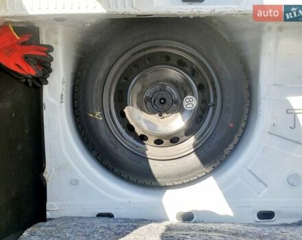 Рено Сандеро 2019 в Фастове на Automoto.ua Белый Рено Сандеро, объемом двигателя 0.9 л и пробегом 180 тыс. км за 9500 $, фото 11 на Automoto.ua