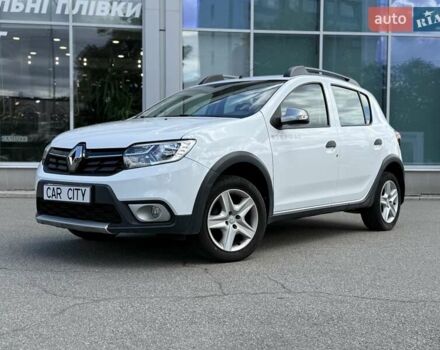 Белый Рено Сандеро, объемом двигателя 0.9 л и пробегом 71 тыс. км за 9300 $, фото 2 на Automoto.ua