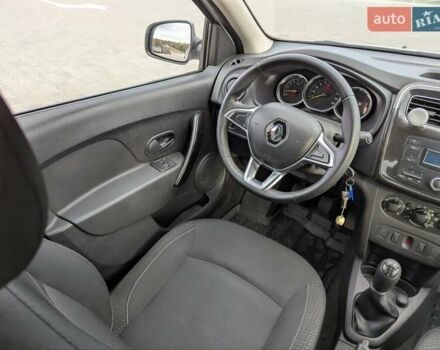 Рено Сандеро 2019 в Виннице на Automoto.ua Белый Рено Сандеро, объемом двигателя 1.46 л и пробегом 137 тыс. км за 8890 $, фото 28 на Automoto.ua