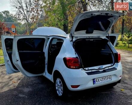 Білий Рено Сандеро, об'ємом двигуна 0.9 л та пробігом 13 тис. км за 9650 $, фото 36 на Automoto.ua