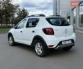 Белый Рено Сандеро, объемом двигателя 0.9 л и пробегом 71 тыс. км за 9300 $, фото 4 на Automoto.ua
