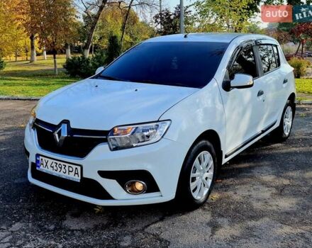 Білий Рено Сандеро, об'ємом двигуна 0.9 л та пробігом 13 тис. км за 9650 $, фото 5 на Automoto.ua
