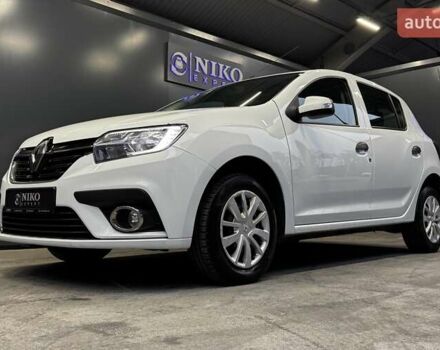 Белый Рено Сандеро, объемом двигателя 1.5 л и пробегом 73 тыс. км за 8500 $, фото 6 на Automoto.ua