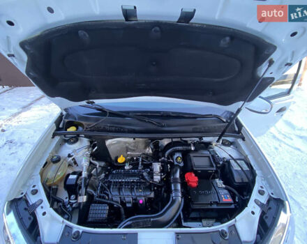 Белый Рено Сандеро, объемом двигателя 1 л и пробегом 51 тыс. км за 8800 $, фото 14 на Automoto.ua