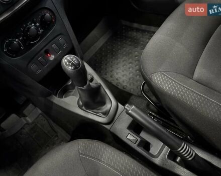 Белый Рено Сандеро, объемом двигателя 1.5 л и пробегом 73 тыс. км за 8500 $, фото 33 на Automoto.ua