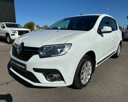 Белый Рено Сандеро, объемом двигателя 0.9 л и пробегом 106 тыс. км за 9300 $, фото 2 на Automoto.ua