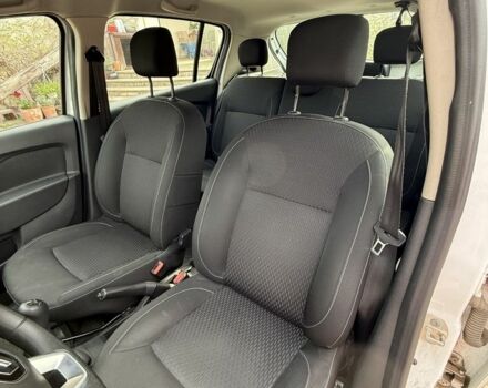 Белый Рено Сандеро, объемом двигателя 1 л и пробегом 62 тыс. км за 8700 $, фото 6 на Automoto.ua