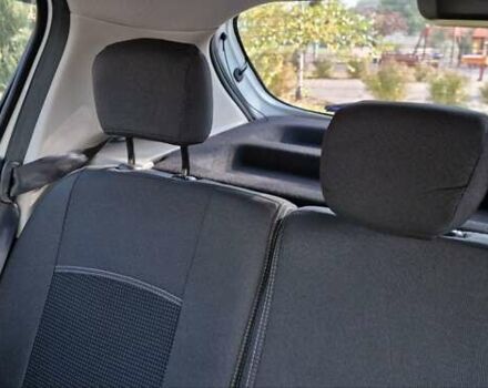 Белый Рено Сандеро, объемом двигателя 0.9 л и пробегом 13 тыс. км за 9870 $, фото 66 на Automoto.ua