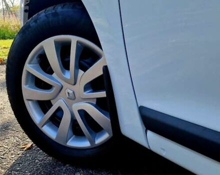 Белый Рено Сандеро, объемом двигателя 0.9 л и пробегом 13 тыс. км за 9870 $, фото 32 на Automoto.ua