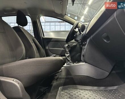 Белый Рено Сандеро, объемом двигателя 1.5 л и пробегом 73 тыс. км за 8500 $, фото 35 на Automoto.ua