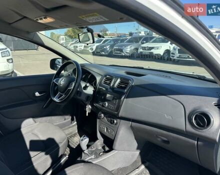 Белый Рено Сандеро, объемом двигателя 0.9 л и пробегом 106 тыс. км за 9300 $, фото 23 на Automoto.ua