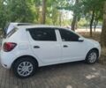 Белый Рено Сандеро, объемом двигателя 1 л и пробегом 13 тыс. км за 12500 $, фото 2 на Automoto.ua