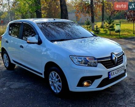 Білий Рено Сандеро, об'ємом двигуна 0.9 л та пробігом 13 тис. км за 9650 $, фото 6 на Automoto.ua