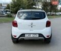 Белый Рено Сандеро, объемом двигателя 0.9 л и пробегом 71 тыс. км за 9300 $, фото 7 на Automoto.ua