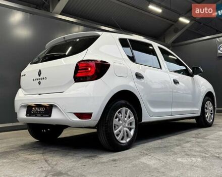 Белый Рено Сандеро, объемом двигателя 1.5 л и пробегом 73 тыс. км за 8500 $, фото 18 на Automoto.ua